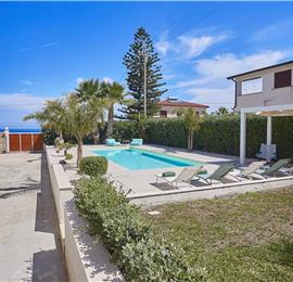 3 bedroom villa with pool, Alcamo, sleeps 5-6